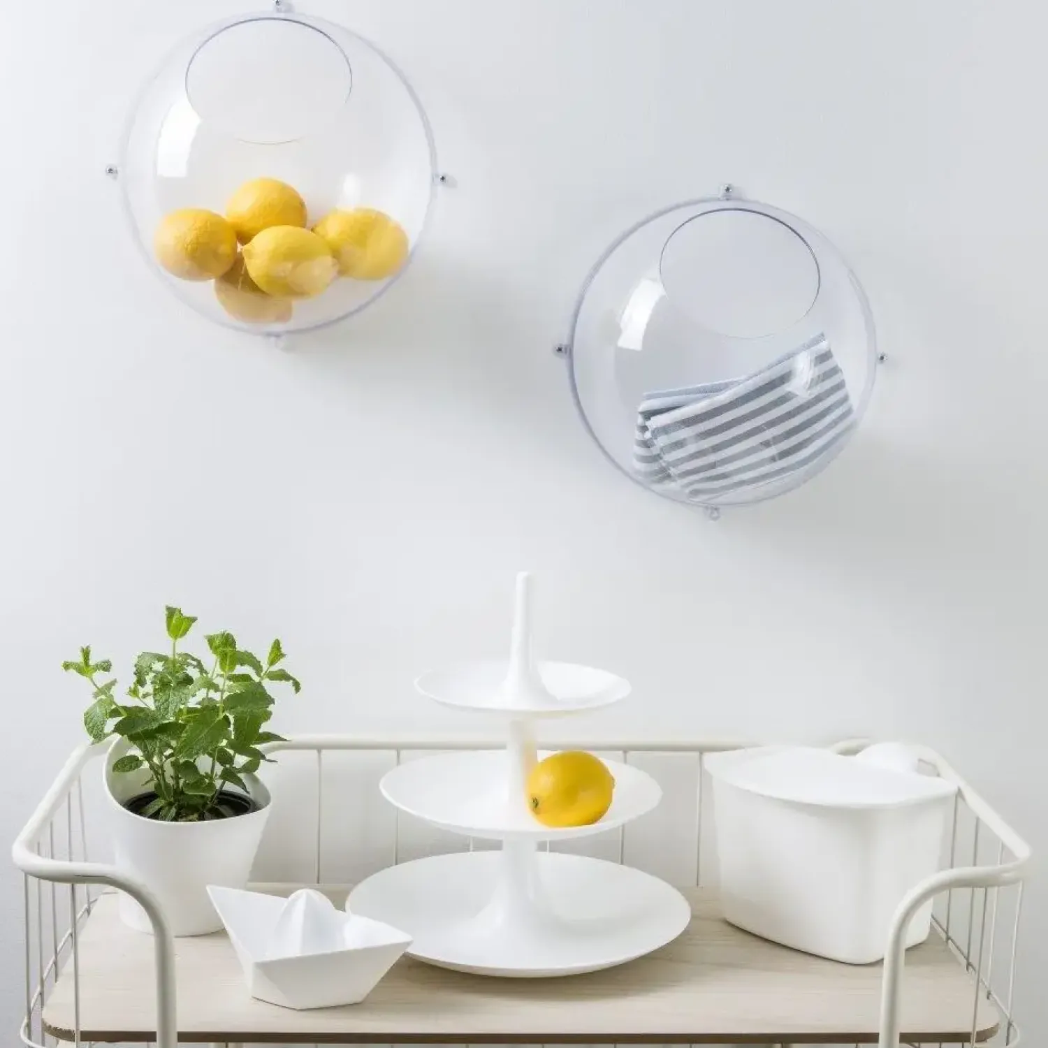Outlet Koziol - Hanging display Orion - Large - transparent kugle - Sæt med 2 halvkugler