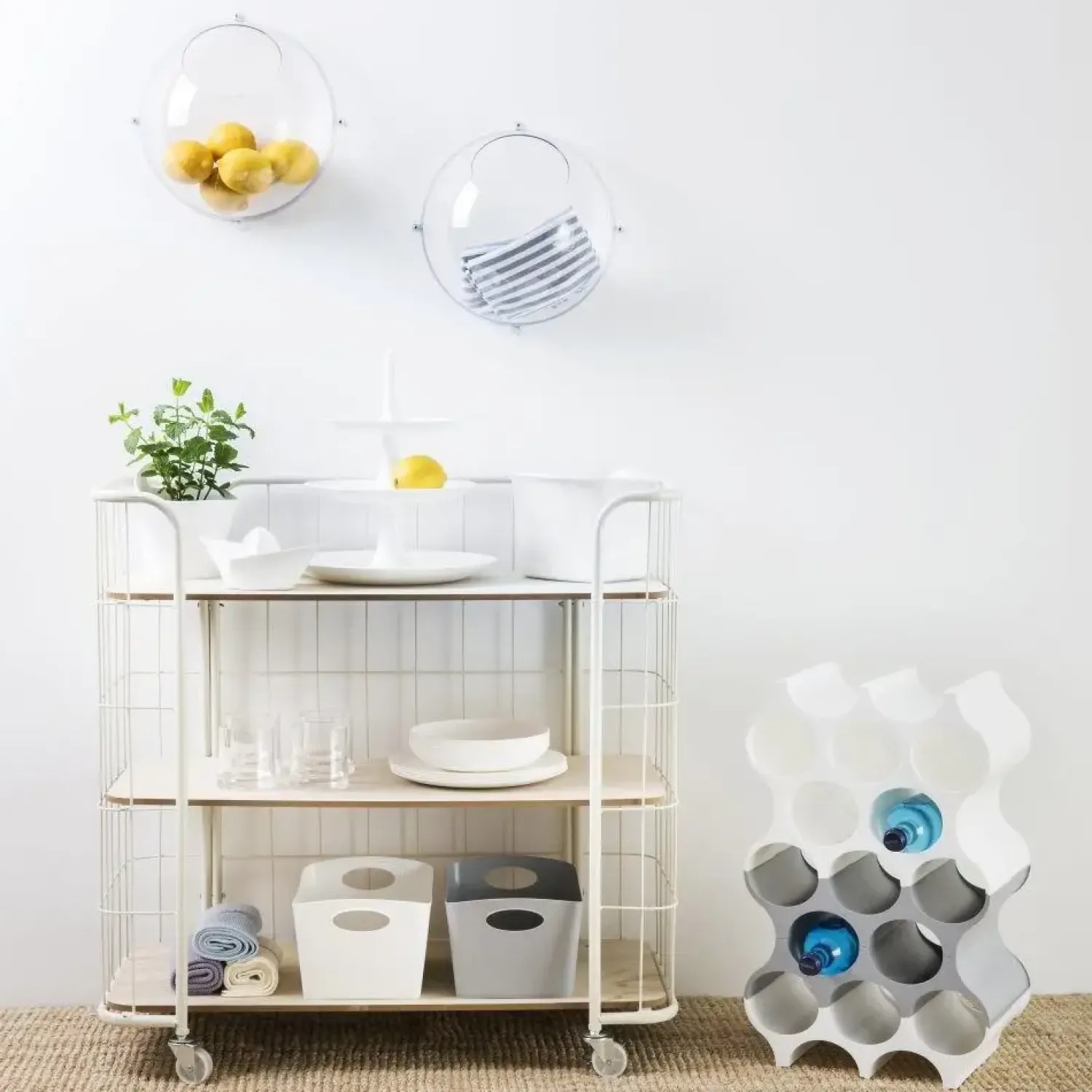 Outlet Koziol - Hanging display Orion - Large - transparent kugle - Sæt med 2 halvkugler
