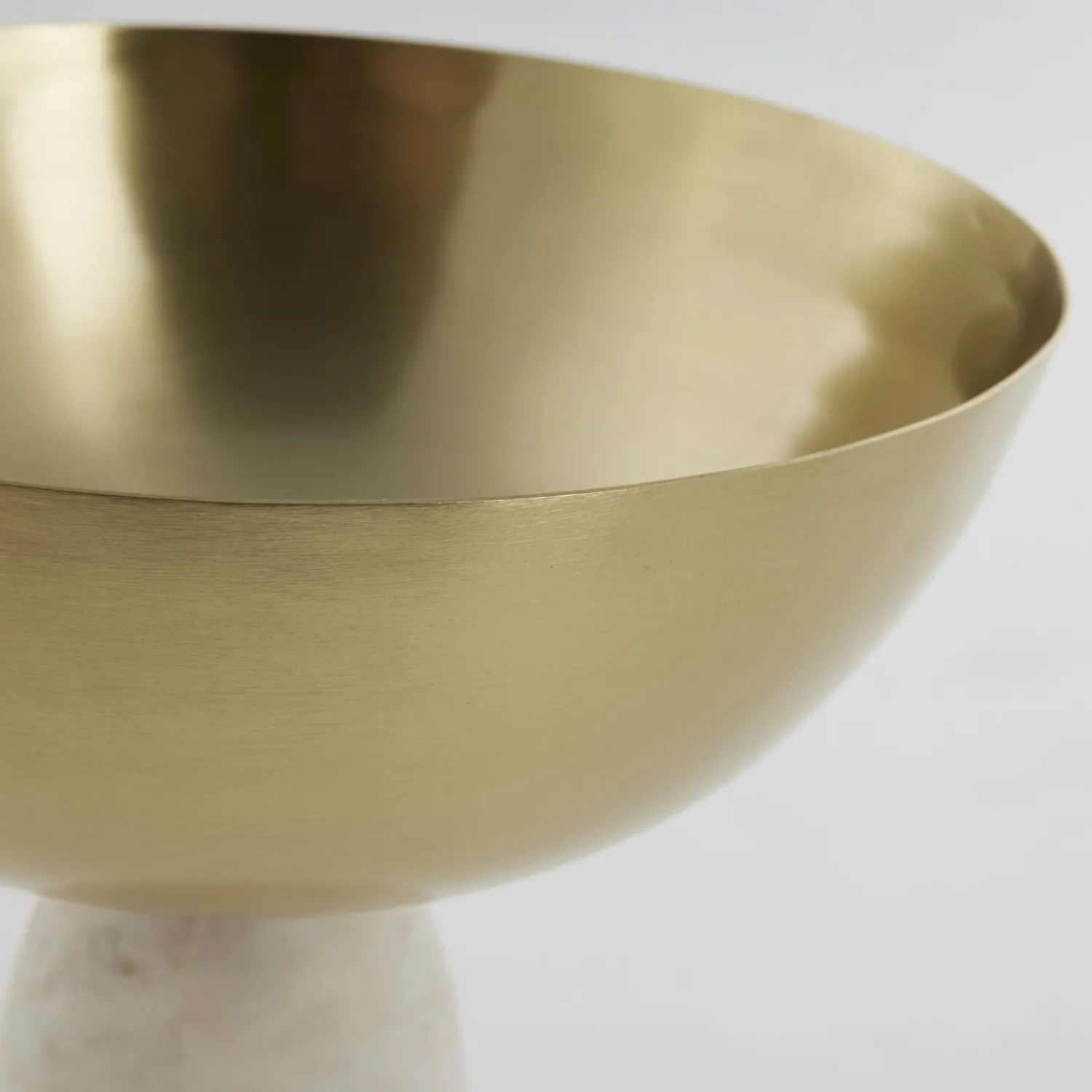 Clearance Lene Bjerre - Ellivia guldskål på marmorfod ø19 cm.