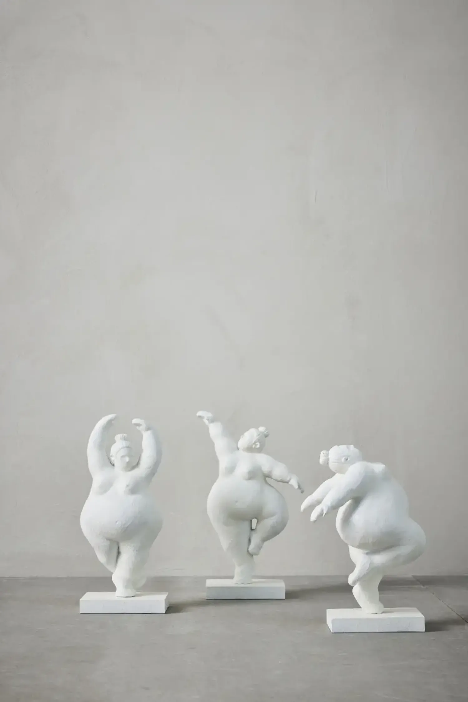 Lene Bjerre - Serafina kvinde figur H28,8 cm. hvid