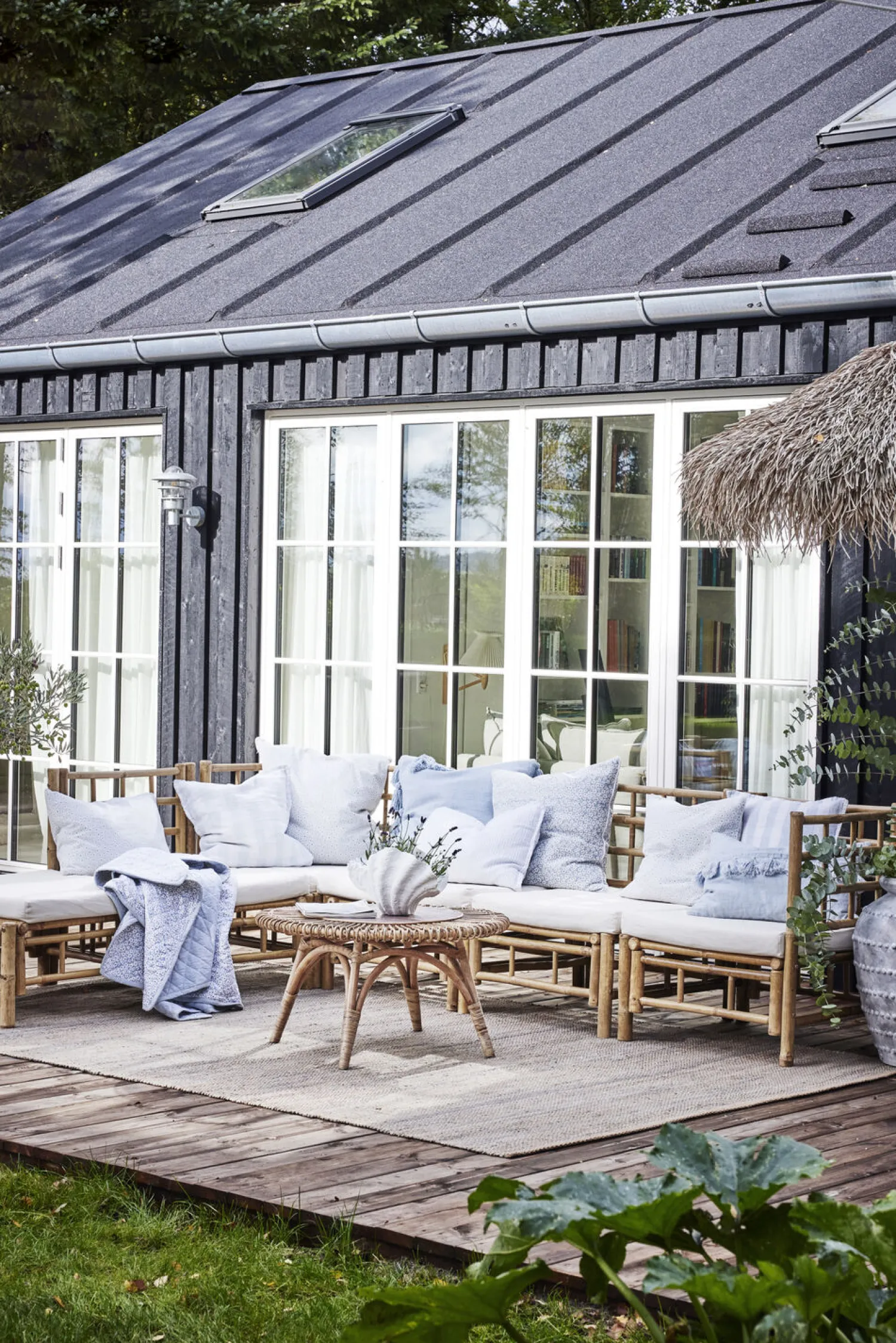 Outlet Lene Bjerre - Shella dekorationsvase H23 cm. hvid