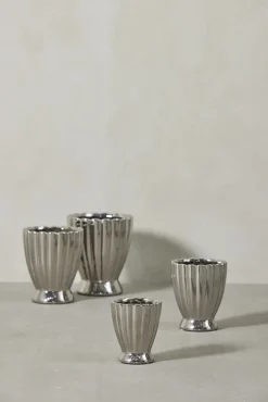 Lene Bjerre - Shenella urtepotteskjuler H20 cm. sølv