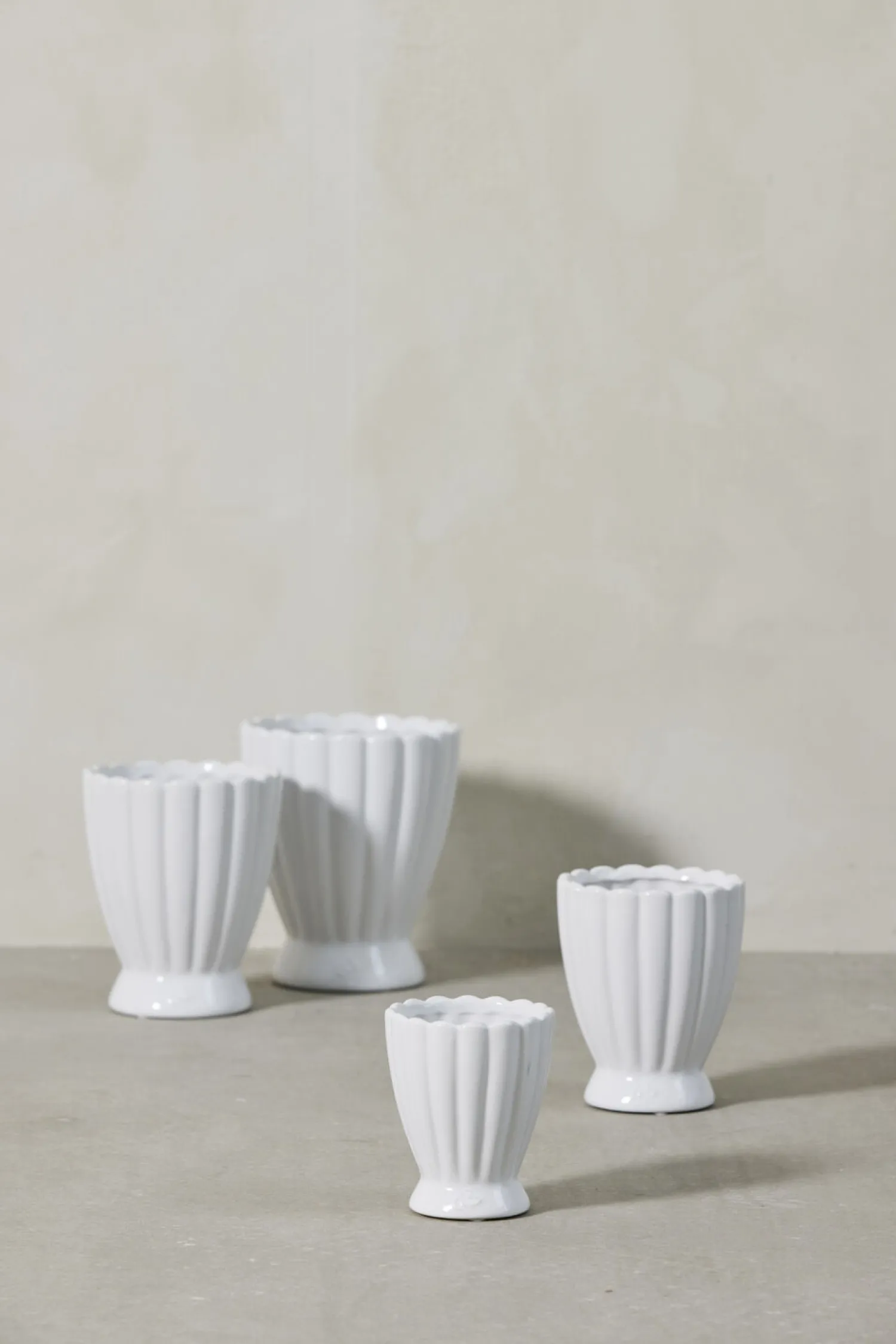 Online Lene Bjerre - Shenella urtepotteskjuler H12 cm. hvid