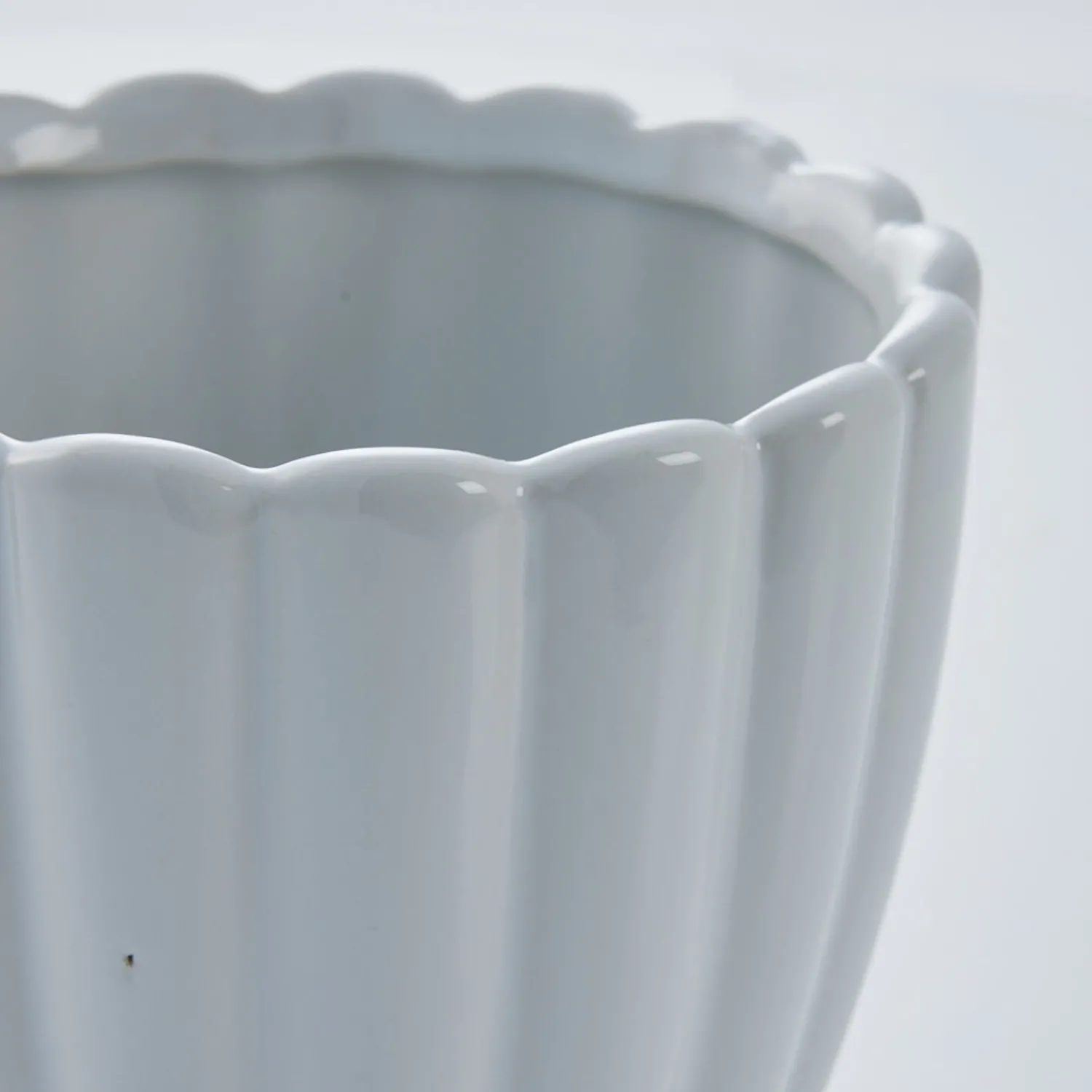 Lene Bjerre - Shenella urtepotteskjuler H20 cm. hvid
