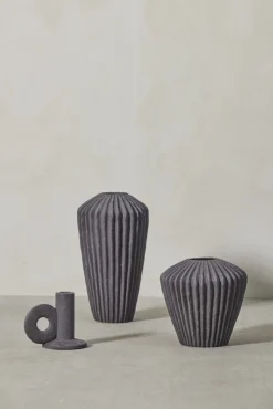 Hot Lene Bjerre - Susia vase H26,5 cm. mørkegrå
