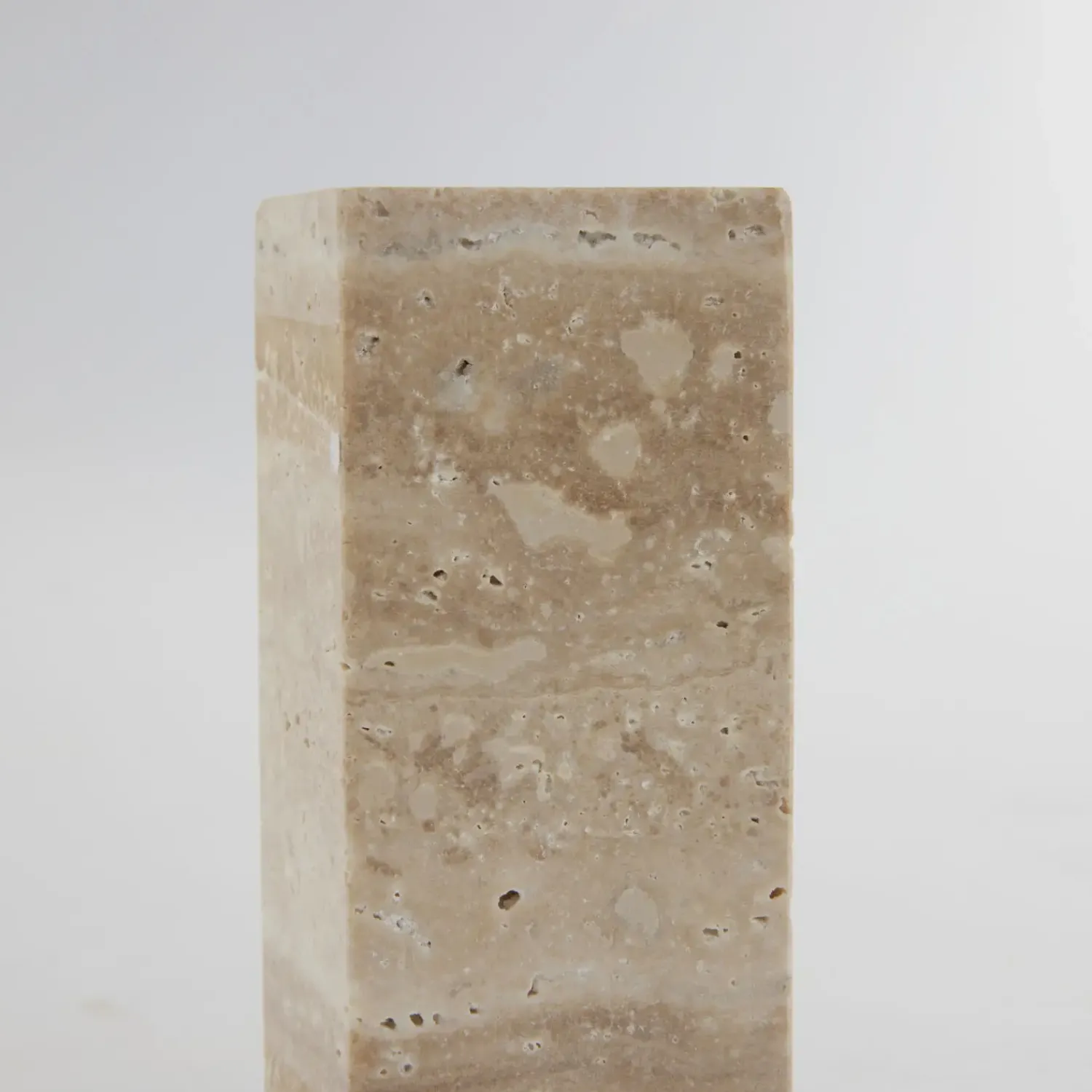 Hot Lene Bjerre - Travina lysestage 10 cm. sand marmor
