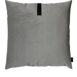 Outlet Louise Smærup pude - Lysegrå pude i velour 65 x 65 cm