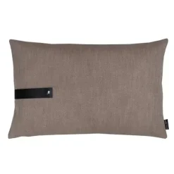 Discount Louise Smærup - Pude Phobos - Dark Sand (40x60 cm)