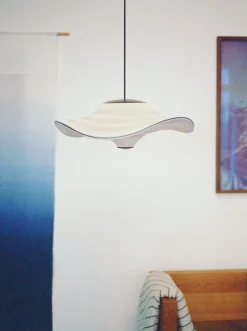 New Made by Hand - Pendellampe - Flying Ø78 - Ivory White