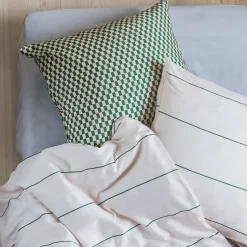 New Mette Ditmer - ALIGN-sengesæt - Pine green/Sand - W140 x L200 cm