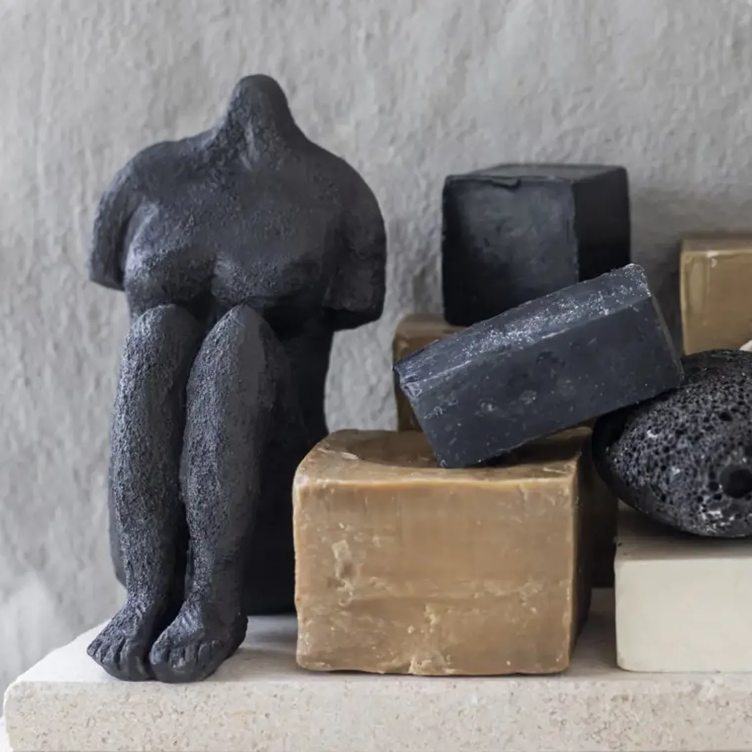 Online Mette Ditmer - ART PIECE Sitting Woman - Sort