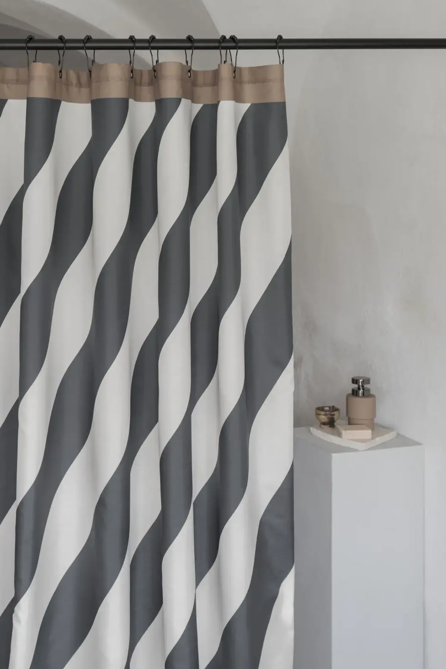 Sale Mette Ditmer - DIAGONAL-badeforhæng - Dark grey