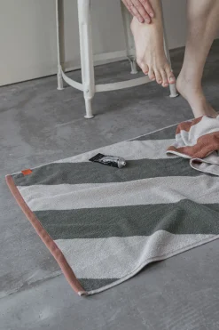 Best Mette Ditmer - DIAGONAL bath mat - Dark olive