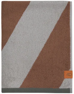Outlet Mette Ditmer - DIAGONAL bath towel - Brick
