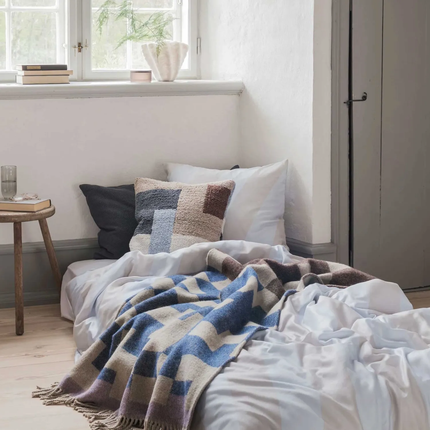 Outlet Mette Ditmer - DIAGONAL-sengesæt - Light grey/Sand - W140 x L220 cm