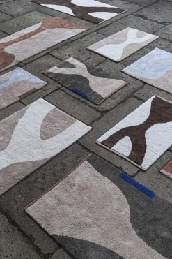 Outlet Mette Ditmer - FIGURA rug, small - Dark olive