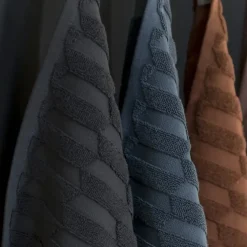 Clearance Mette Ditmer - GEO gæstehåndklæde (2-pack) - Sort