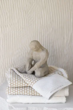 Best Mette Ditmer - GRID badehåndklæde, Sand / Off-white