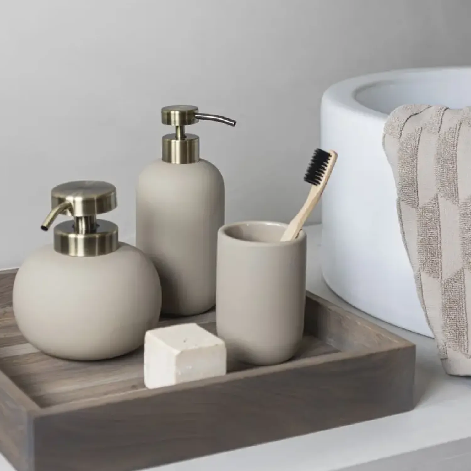 Online Mette Ditmer - LOTUS dispenser (høj) - Sand