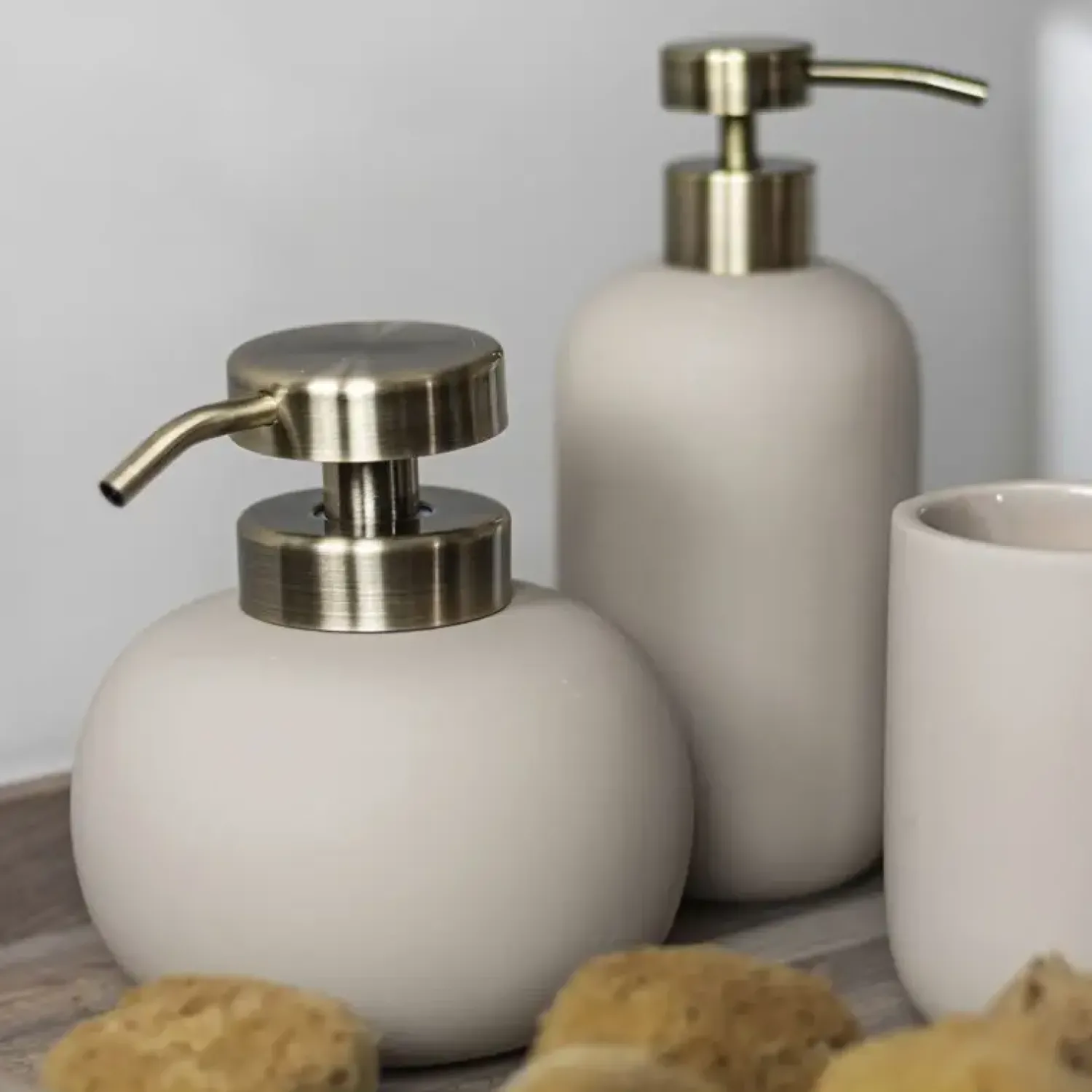 Online Mette Ditmer - LOTUS dispenser (høj) - Sand