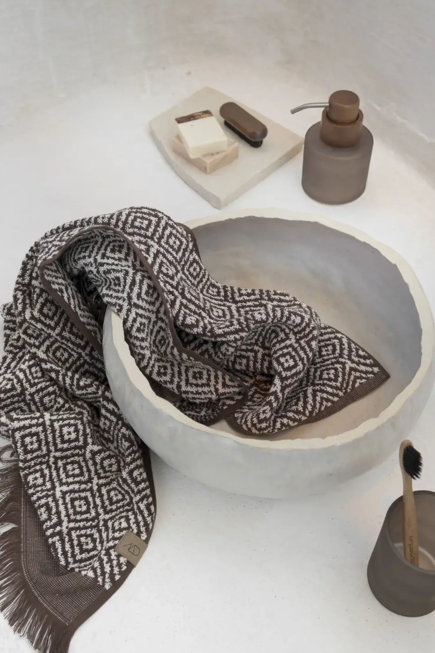 Sale Mette Ditmer - MOROCCO-håndklæde - Chocolate / Off-white - W50 x L90 cm