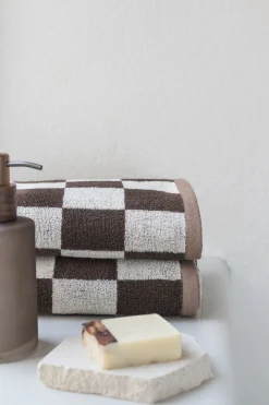 Online Mette Ditmer - RETRO-håndklæde - Chocolate - W40 x L55 cm