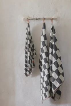 New Mette Ditmer - RETRO-håndklæde - Dark grey - W50 x L 90 cm
