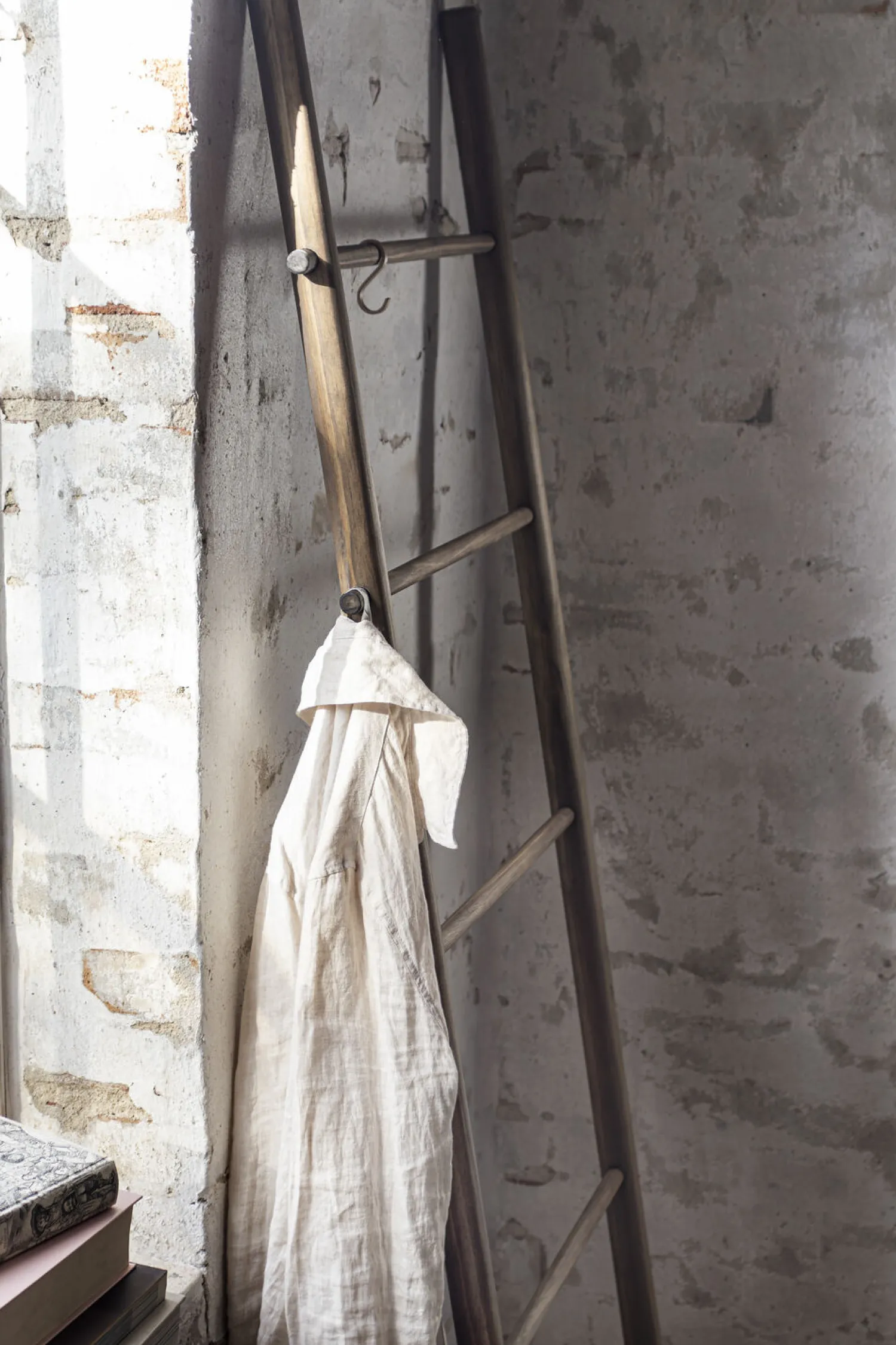 Outlet Mette Ditmer - ROOTS ladder - Dark oiled - Stige