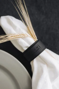 Best MILLE W NORDISK DESIGN - Servietholder - Sort læder