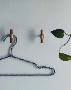 New Moudhome - OAK Knage - børstet messing og egetræ