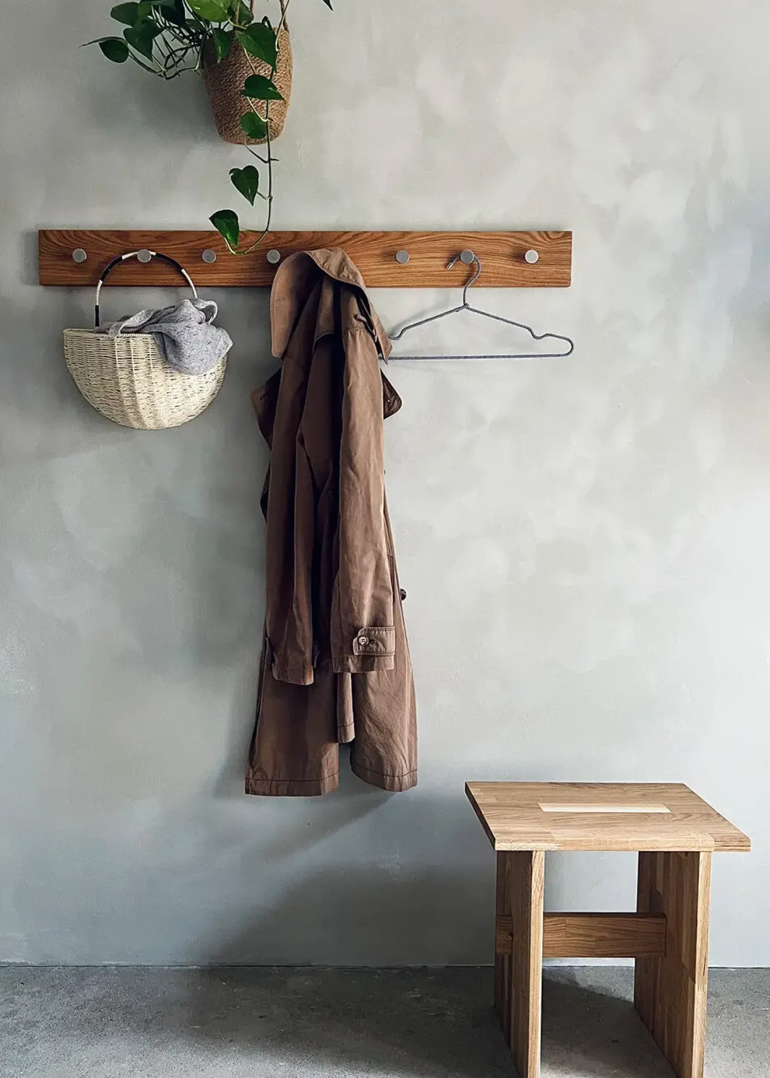 Best Moudhome - OAK Knagerække Egetræ Med Stål Knager - 100 cm