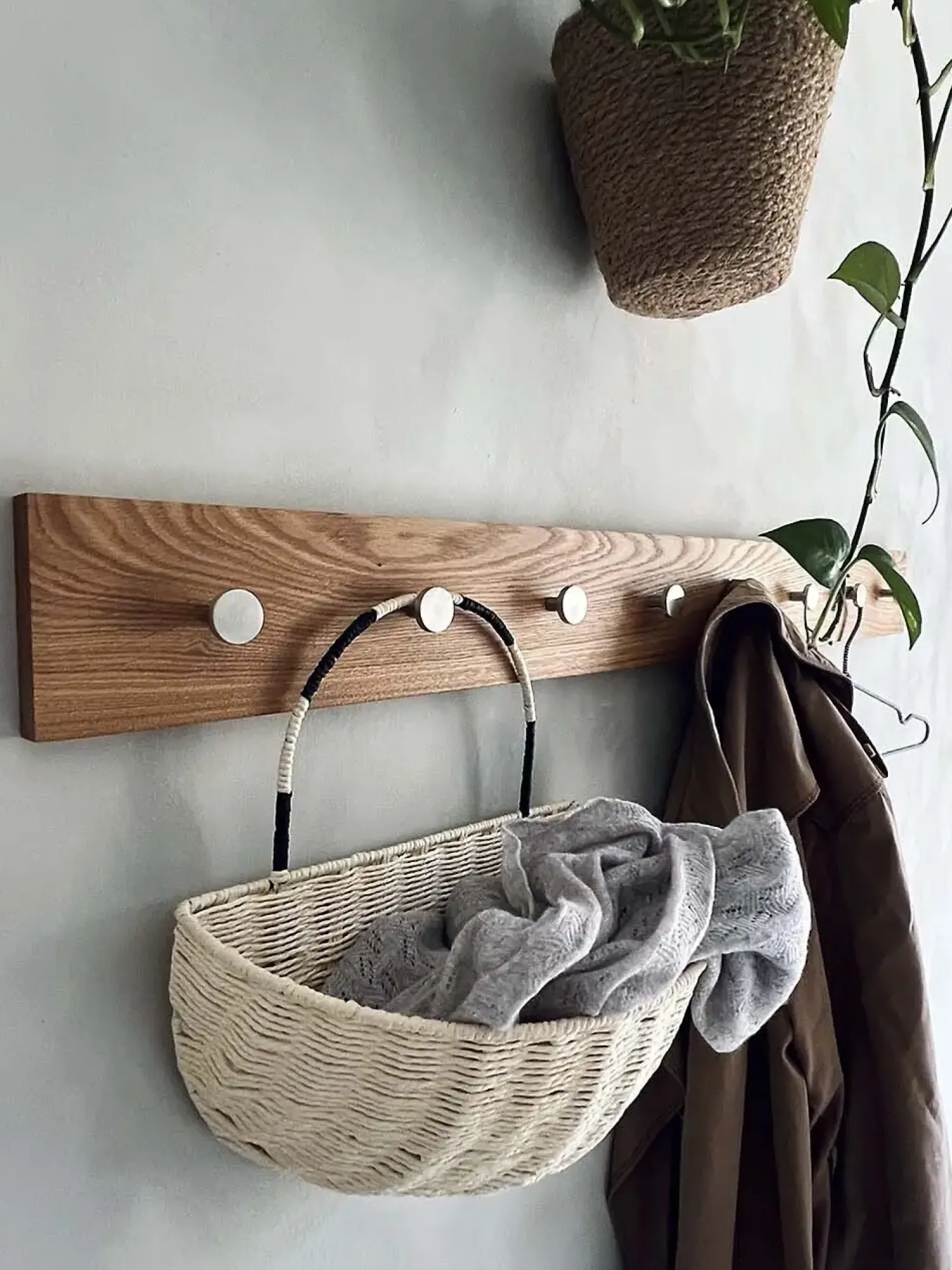 Best Moudhome - OAK Knagerække Egetræ Med Stål Knager - 100 cm