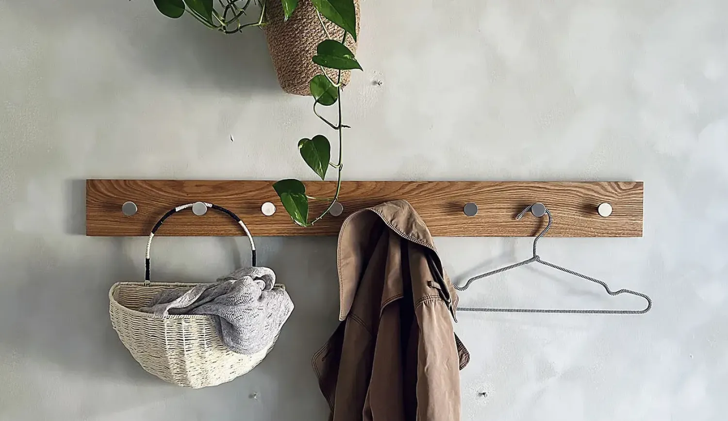 Best Moudhome - OAK Knagerække Egetræ Med Stål Knager - 100 cm