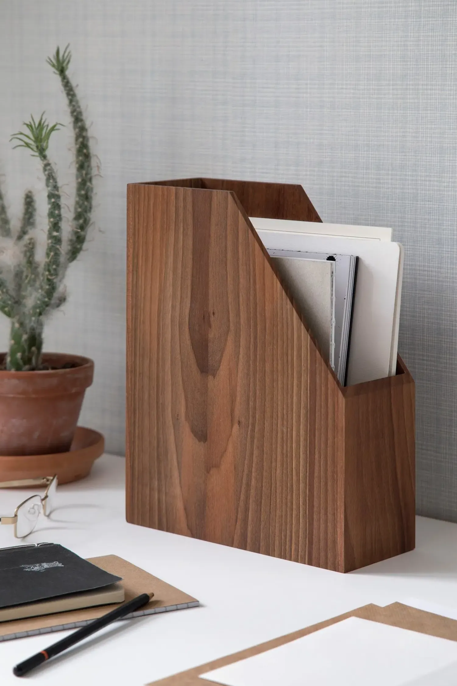Outlet Neon living - Mappeholder - valnød