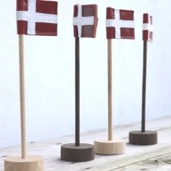 Outlet Nordic By Hand - Snoren - Bordflag mini i lys eg - H20
