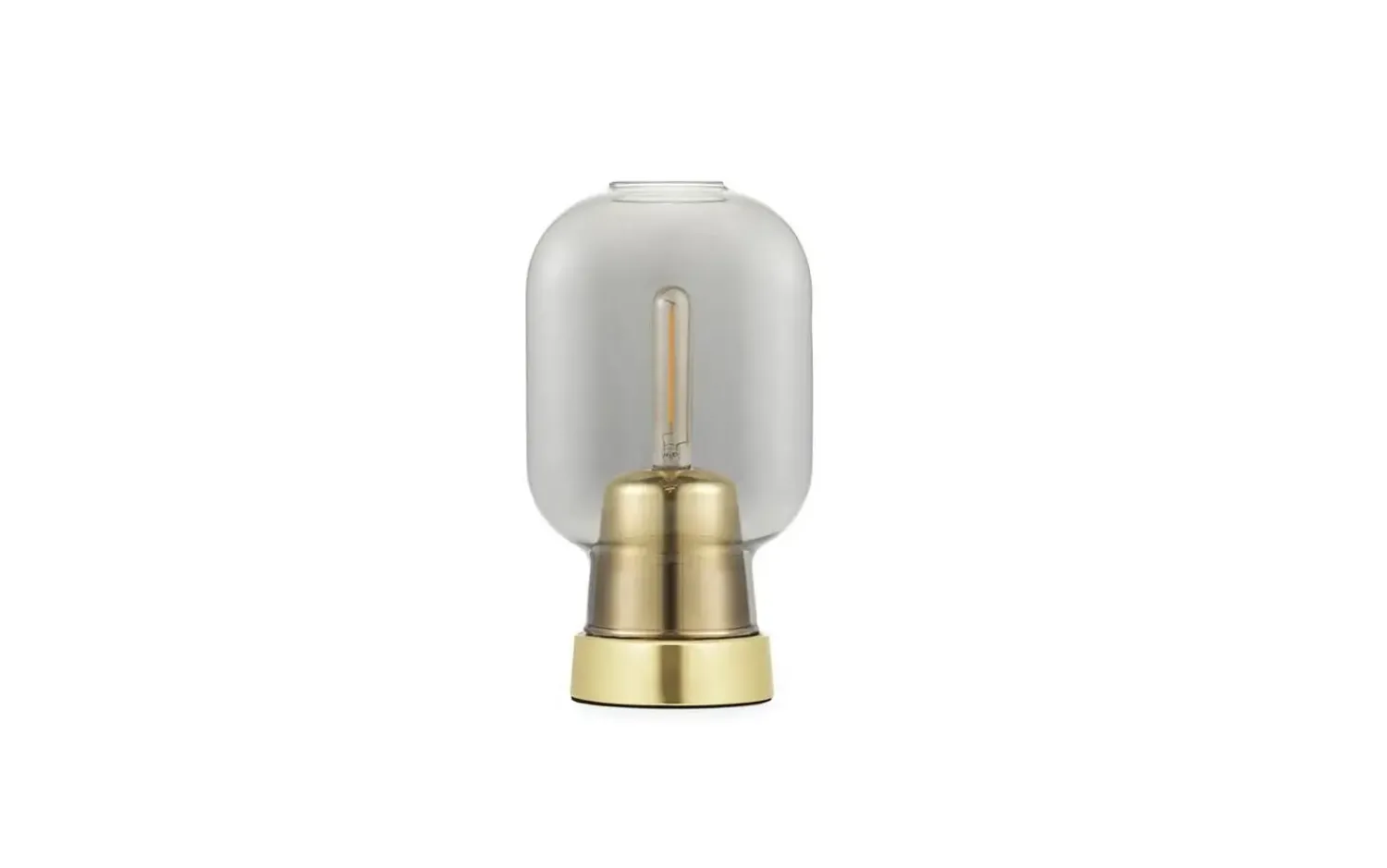 Outlet Normann Copenhagen - Amp Table Lamp Brass EU