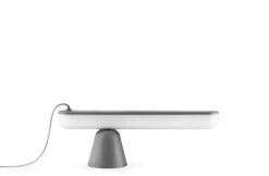 Clearance Normann Copenhagen bordlampe - Acrobat bordlampe i grå
