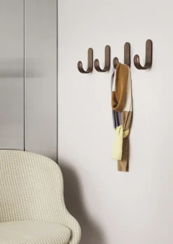 New Normann Copenhagen - Curve Hook - Valnød træ