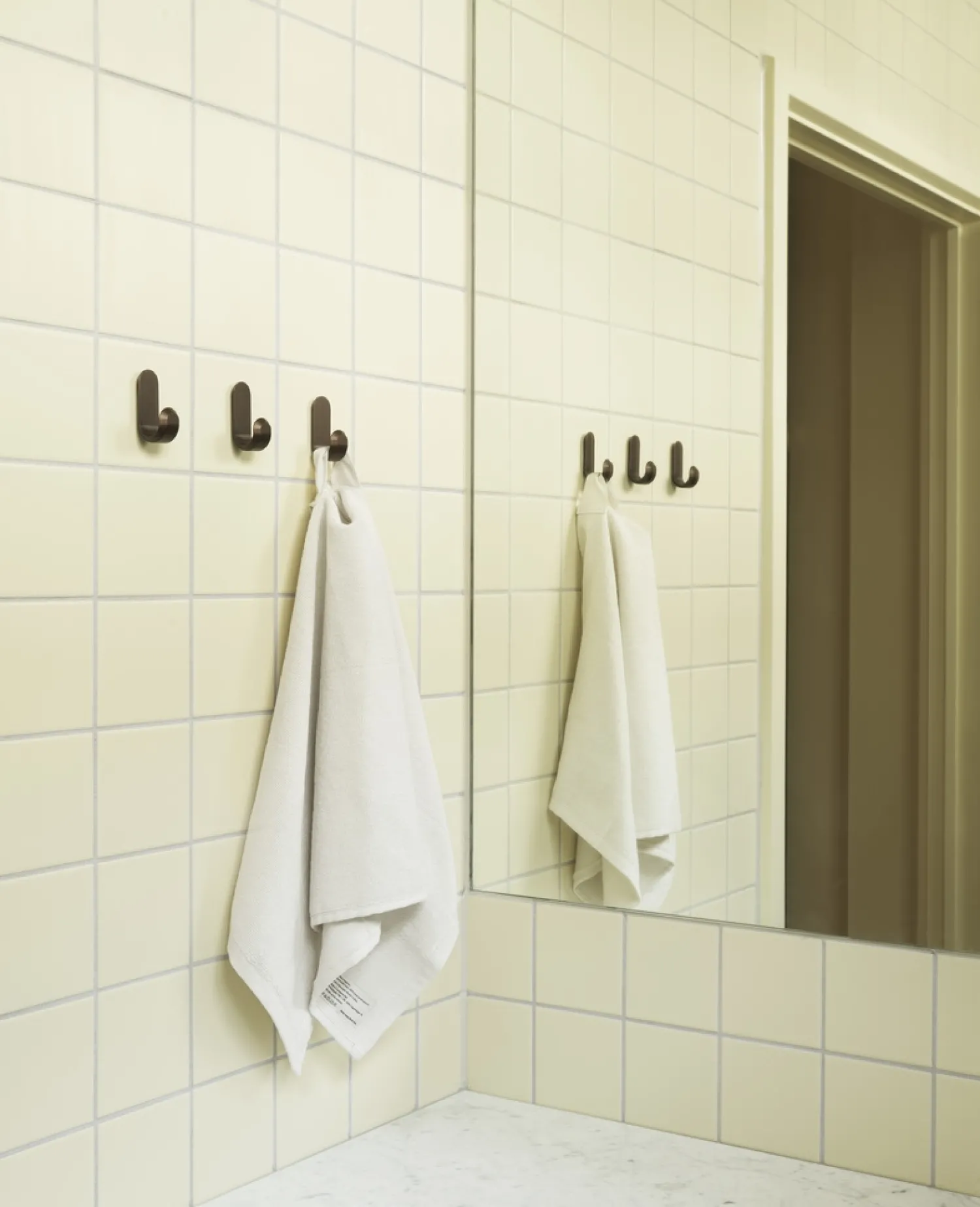 Online Normann Copenhagen - Curve Mini knage - Sæt med 2 styk - Mat brun