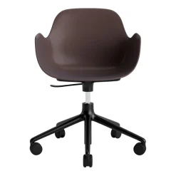 New Normann Copenhagen - Form Armstol Swivel 5W med hjul - Sort/Brun