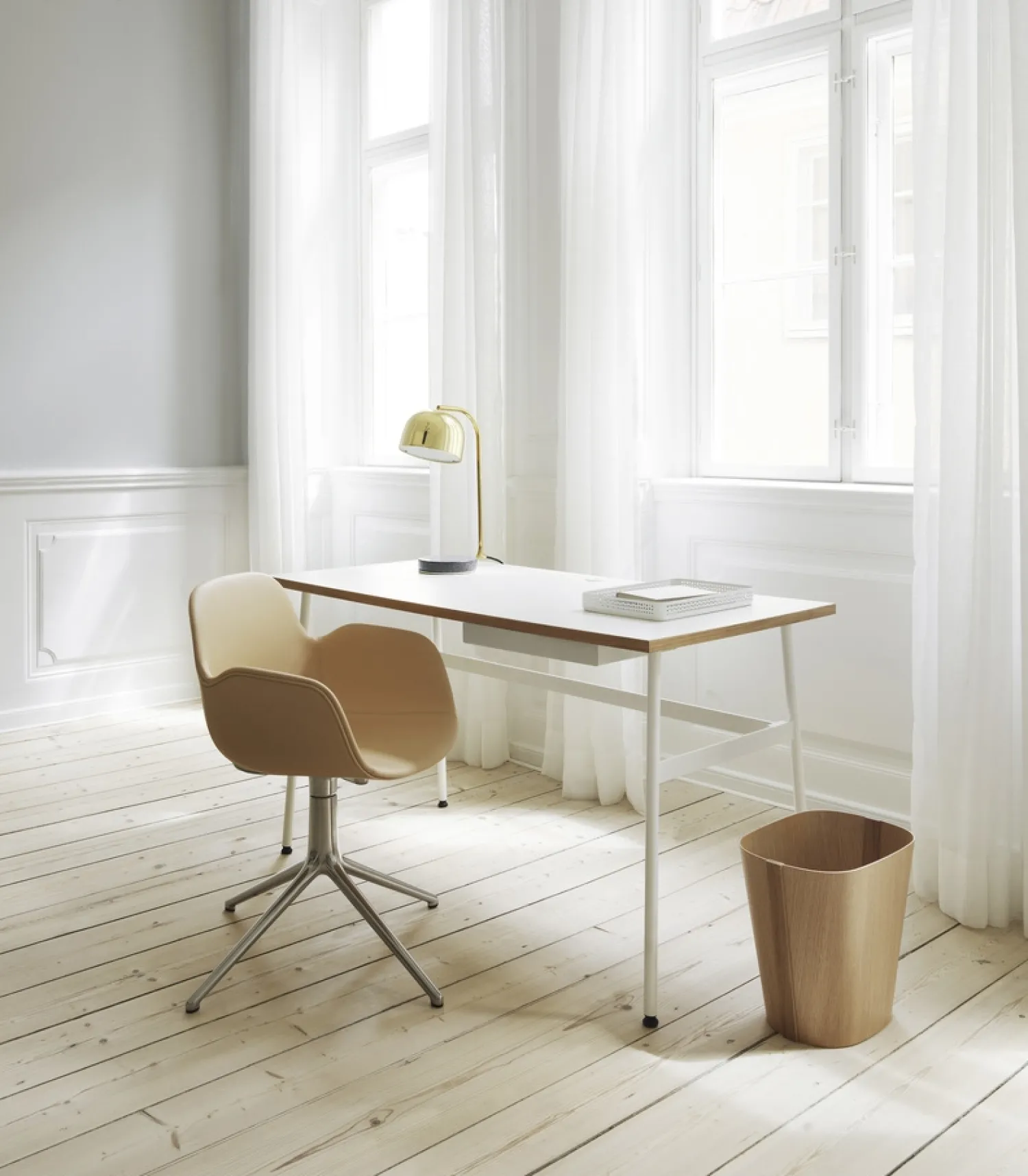 New Normann Copenhagen - Grant Table Lamp EU