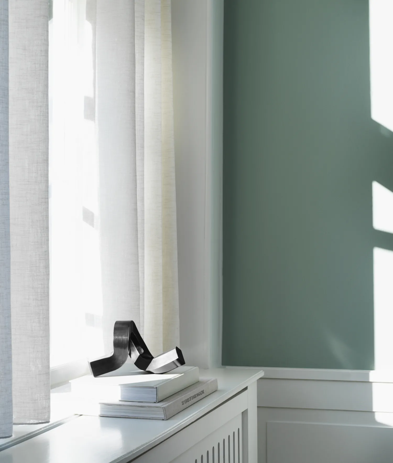 Clearance Normann Copenhagen - Lysestage - Crooked Candlestick One - Bronze