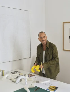 Best Normann Copenhagen - Lysestage - Crooked Candlestick One - Yellow / Gul