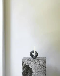 Online Normann Copenhagen - Lysestage - Crooked Candlestick One - Grey / Grå