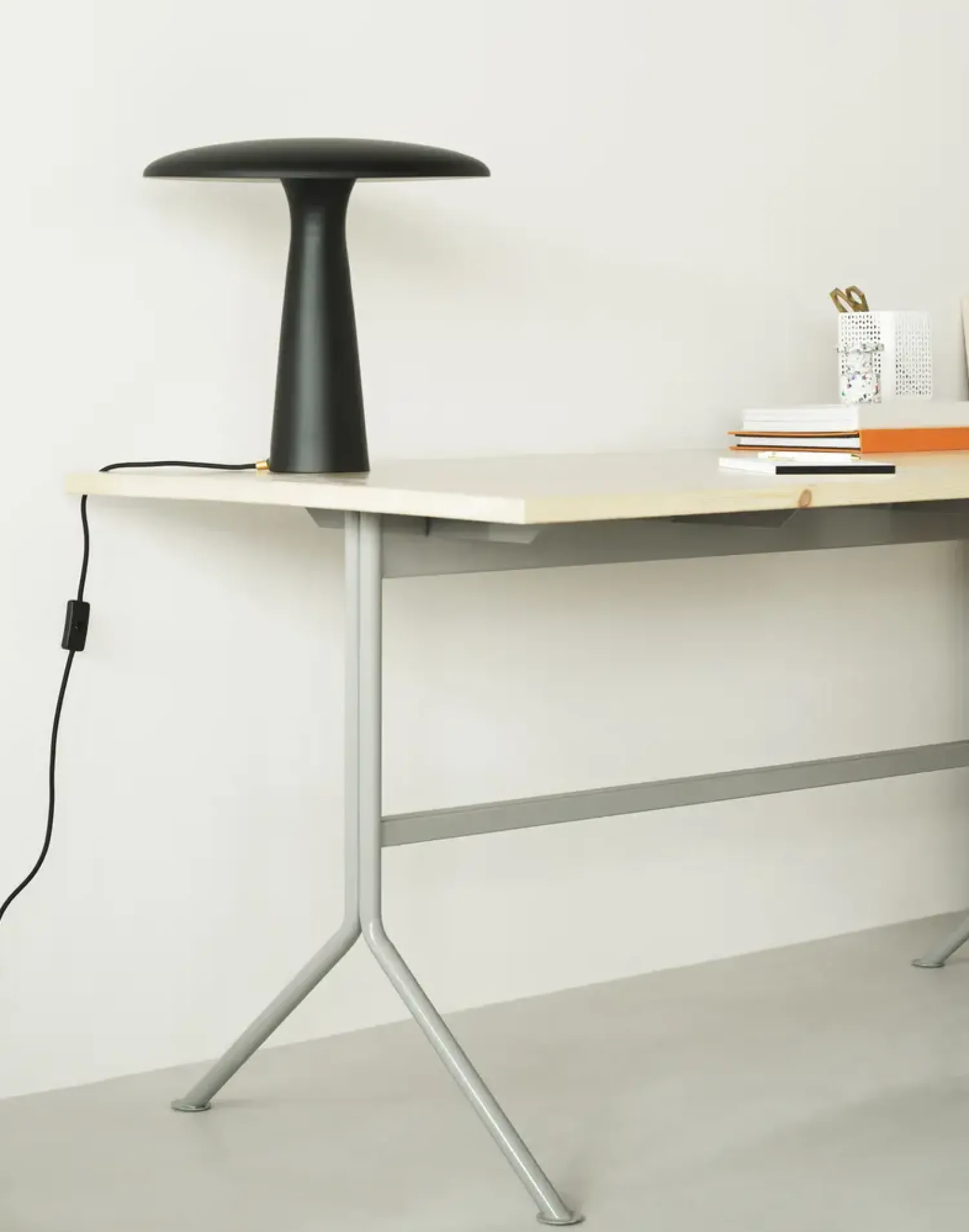 Best Normann Copenhagen - Shelter Table Lamp EU