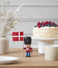 Best NovoForm - Rød garder m. flag og gevær