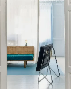 Discount Pedestal - TV-stander - Bloom - Sølv / Chrome