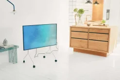 Discount Pedestal - TV-Stander - Moon Rollin - Pearl / Hvid