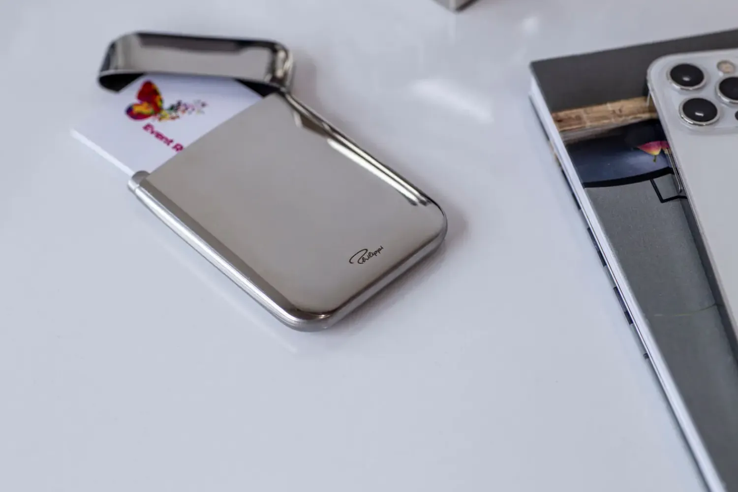 Hot Philippi - Cushion business card holder