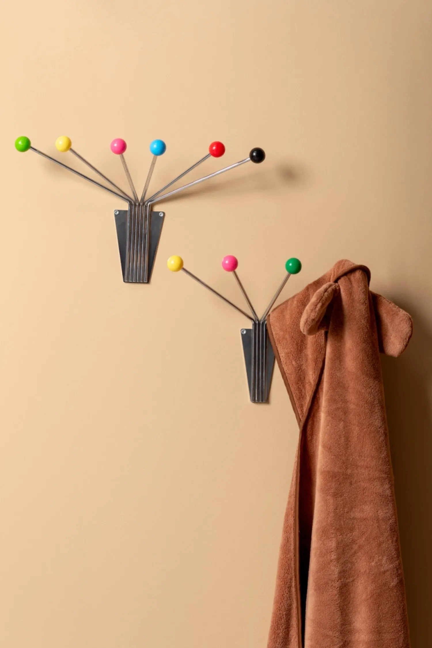 Best Present time - Hat rack Neptune chrome w. coloured balls large